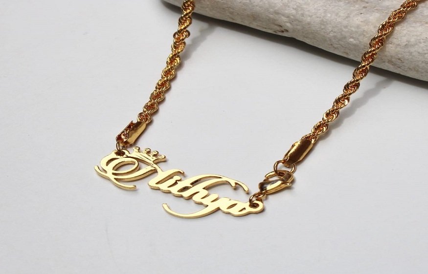 name pendant necklace